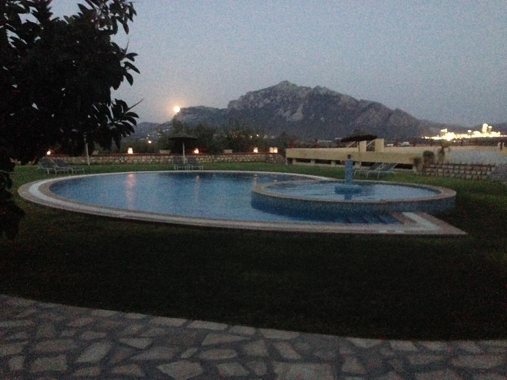 Dar Salima Bed & Breakfast Mornag Bagian luar foto